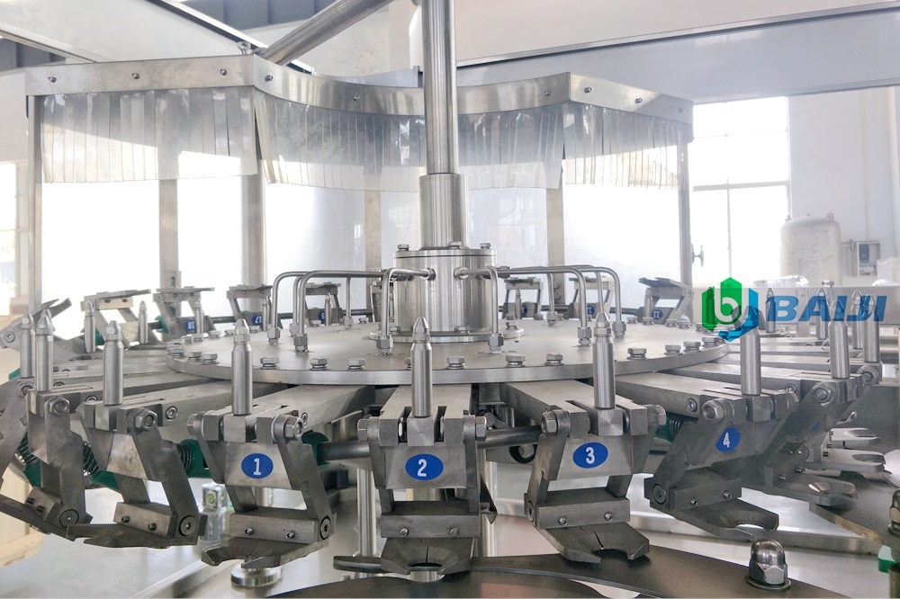 PET bottled Cola carbonated soft drink sparkling water filling and capping machine.jpg