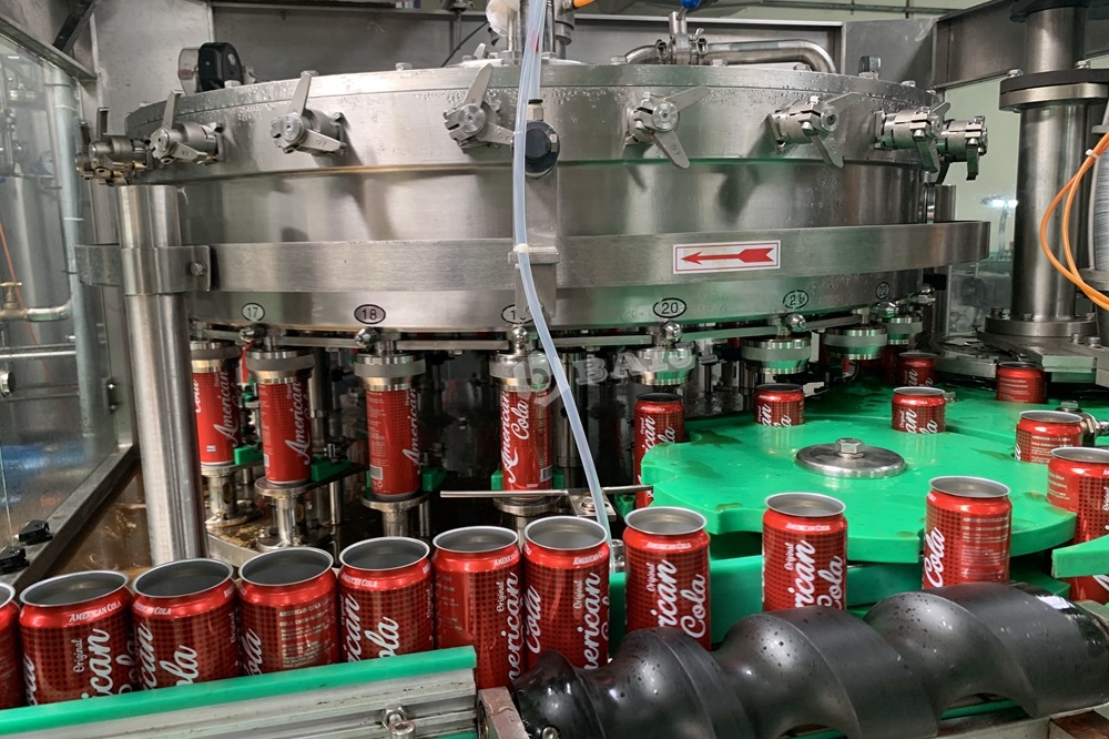 aluminum can filling sealing machine carbonated soft drink.jpg