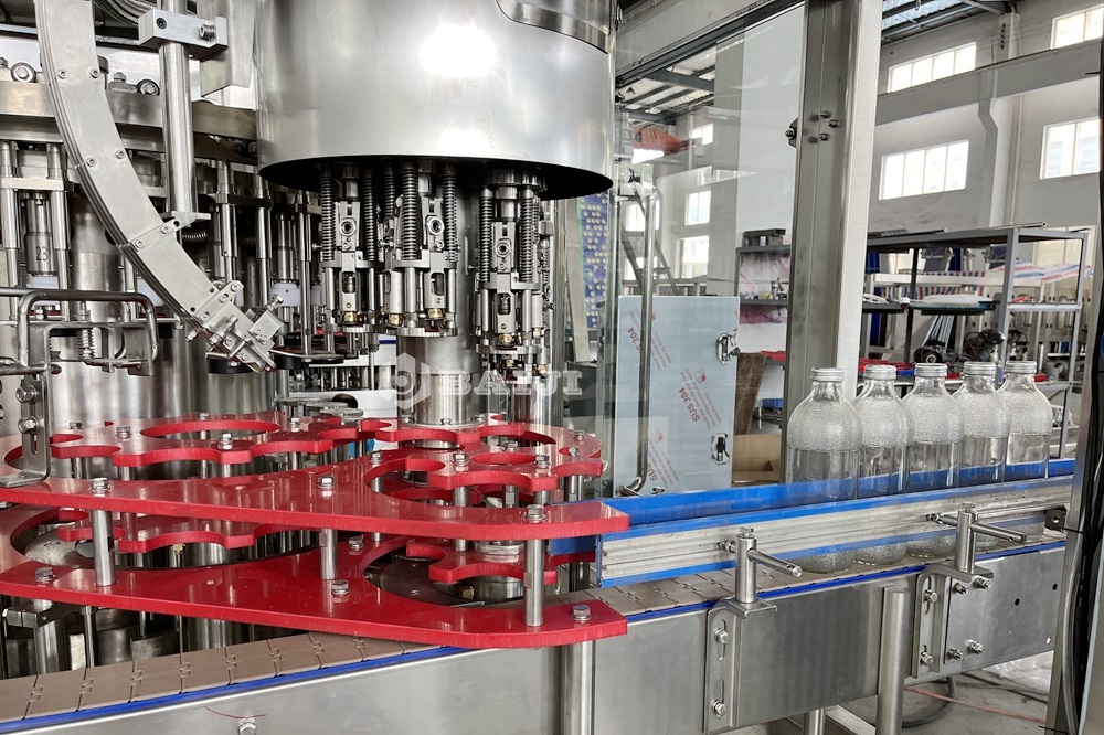 glass bottled fruit juice filling and capping machine.jpg