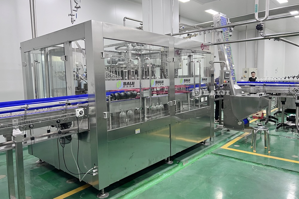 glass bottled fruit juice washing filling and capping machine.jpg