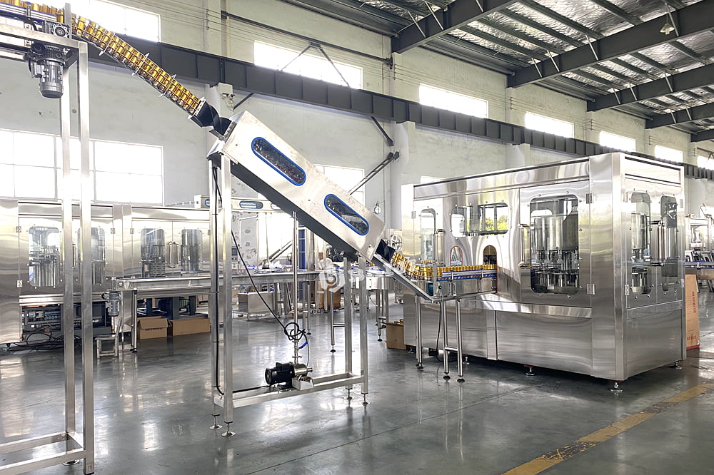 tin can aluminum can fruit juice tea coffee beverage filling and sealing canning machine.JPG