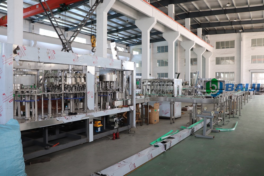 carbonated soft drink sparkling soda water filling capping machine1.jpg