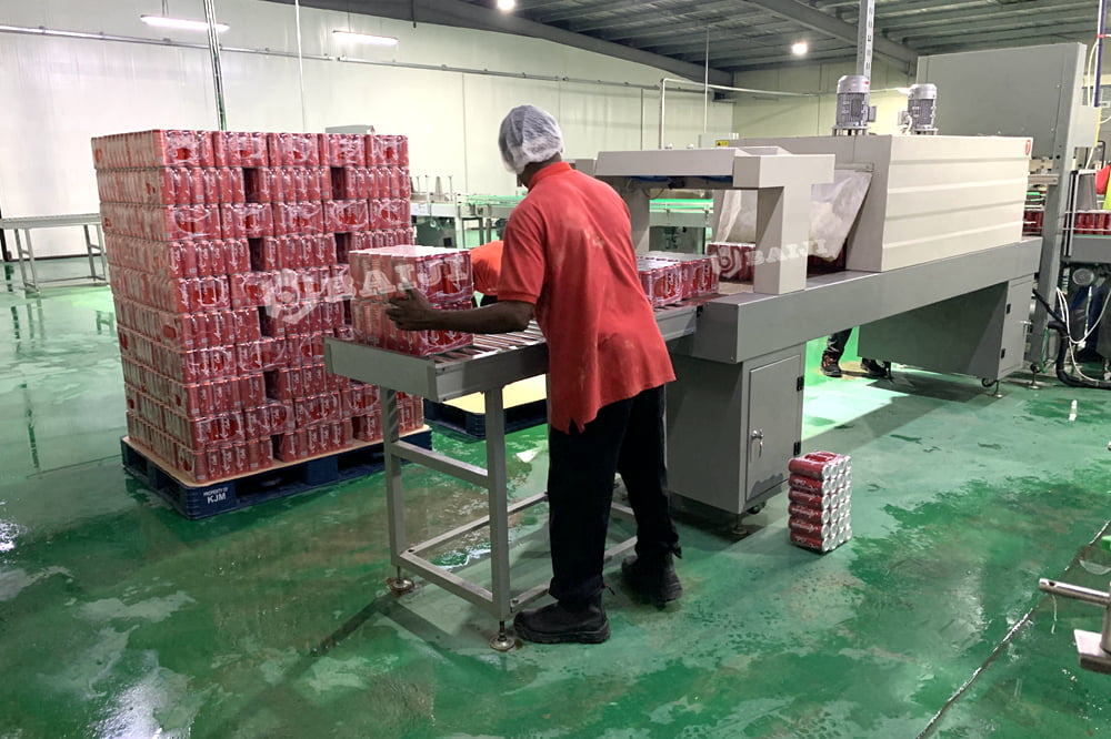aluminum can carbonated soft drink beveage PE film packing packaging wrapping machine 2.jpg