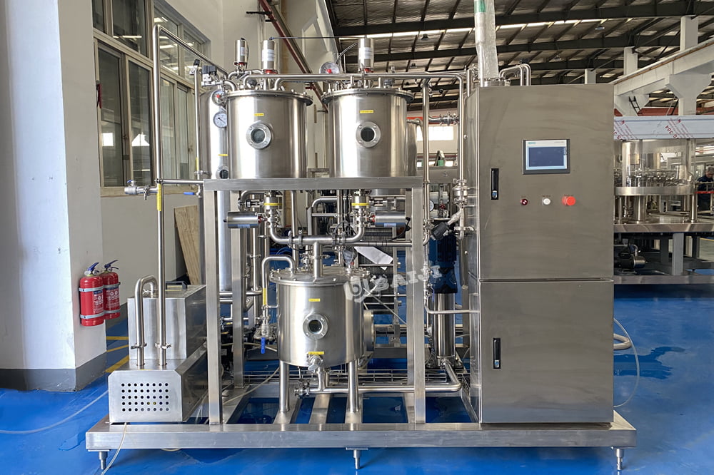 plastic PET bottle Cola carbonated soft drink soda water sparkling water manufacturing making machine CO2 mixer.JPG