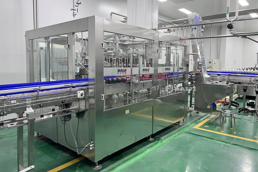 3 in 1 glass bottled concentrate fruit juice bottle washing filling and capping machine production line.jpg