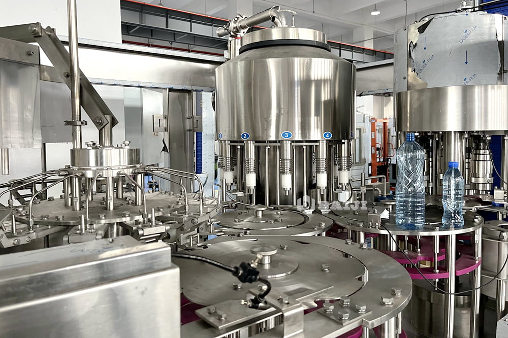 4000BPH pure drinking water bottle washing filling capping machine.jpg