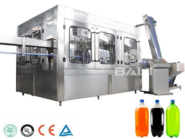 The advantages of carbonated beverage three-in-one filling machine